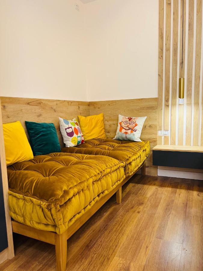 Chestnut Yard Villa Tiranë Ngoại thất bức ảnh